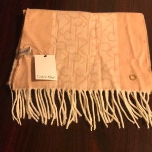 Calvin Klein scarf-blush